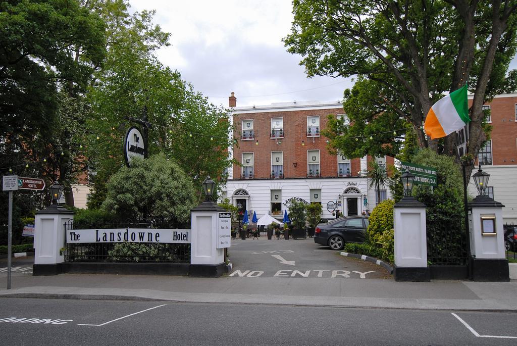 The Lansdowne Hotel Dublin Exterior foto