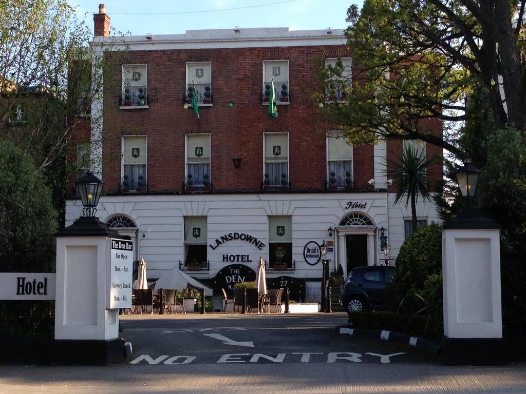 The Lansdowne Hotel Dublin Exterior foto