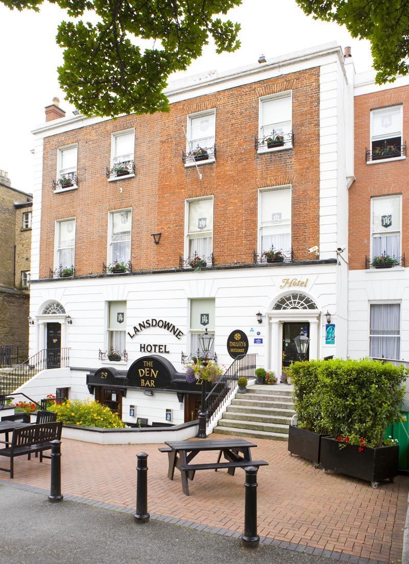 The Lansdowne Hotel Dublin Exterior foto